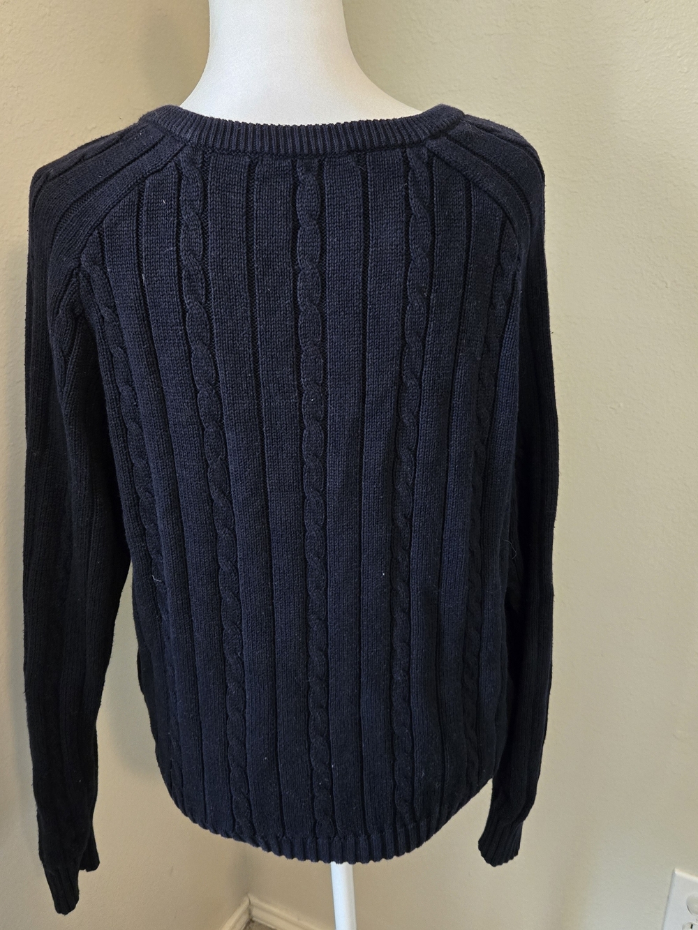 Brandy Melville Navy Cable Knit V-Neck Sweater - Picture 4 of 6